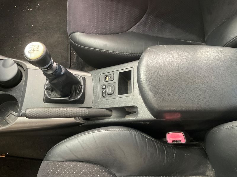 Toyota RAV 4 2.2 D-4D Lounge 2012 – снимка 31