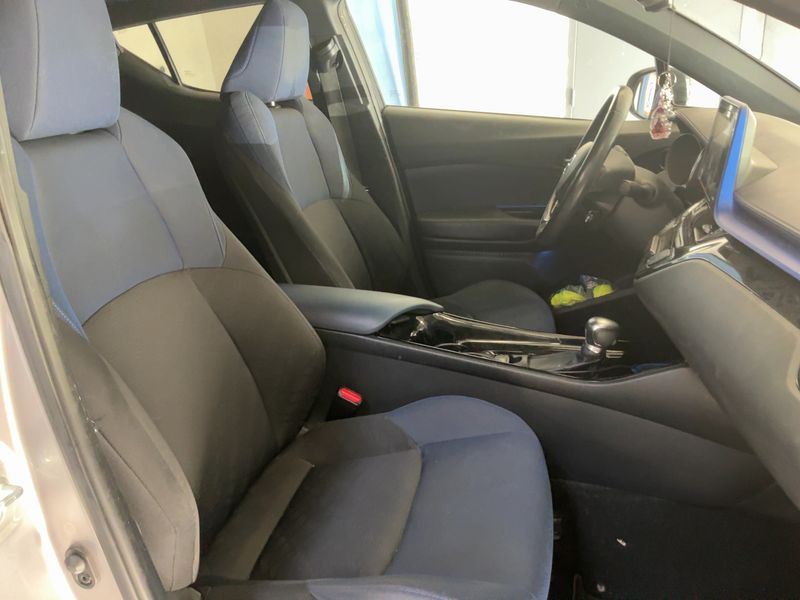 Toyota C-HR 1.8 Hybrid Graphic 2017 – снимка 16