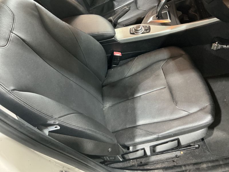 BMW 1er 118i 2012 – снимка 23