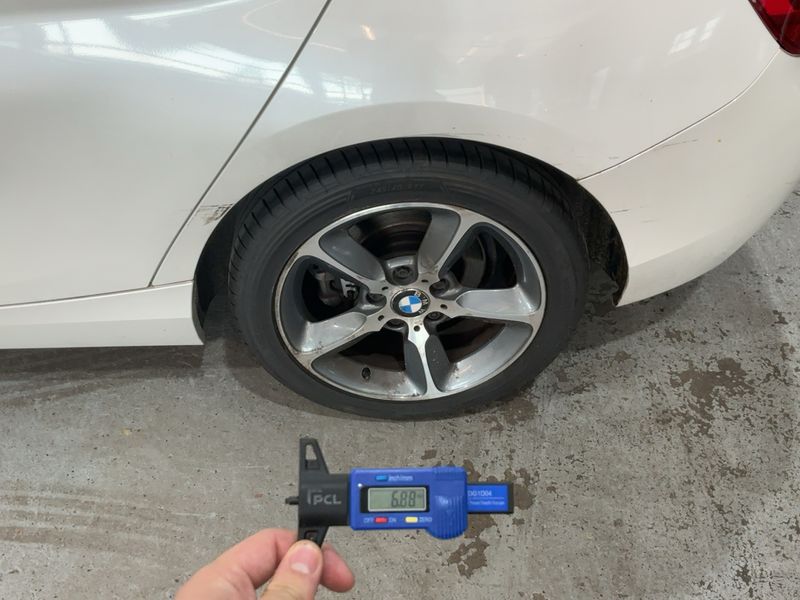 BMW 1er 118i 2012 – снимка 5