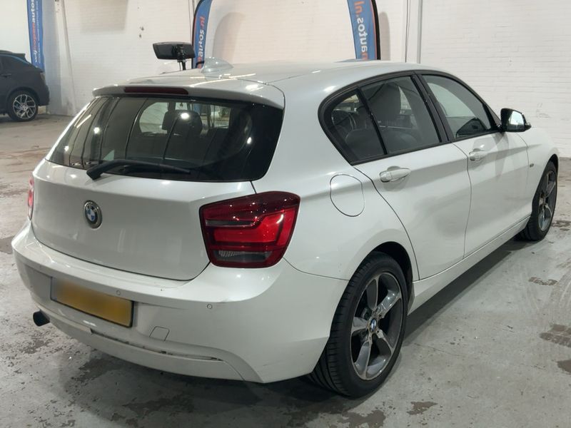 BMW 1er 118i 2012 – снимка 8