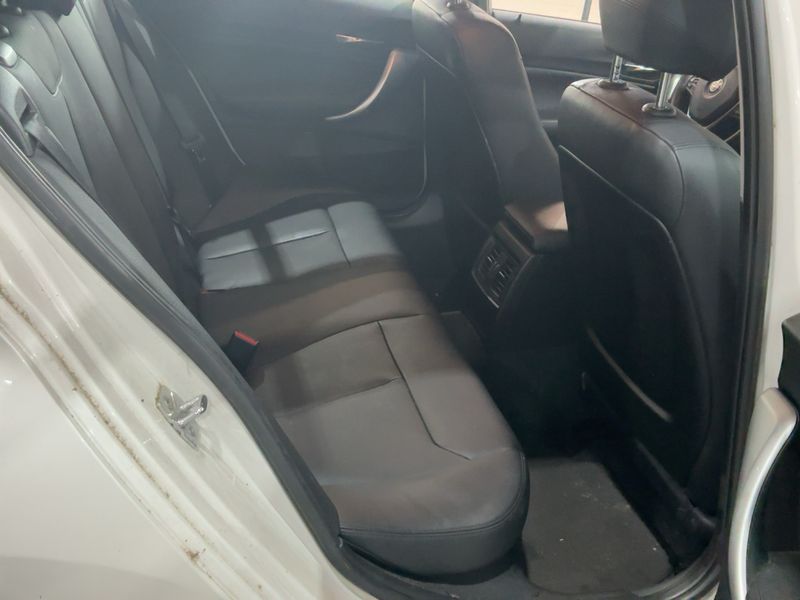 BMW 1er 118i 2012 – снимка 19