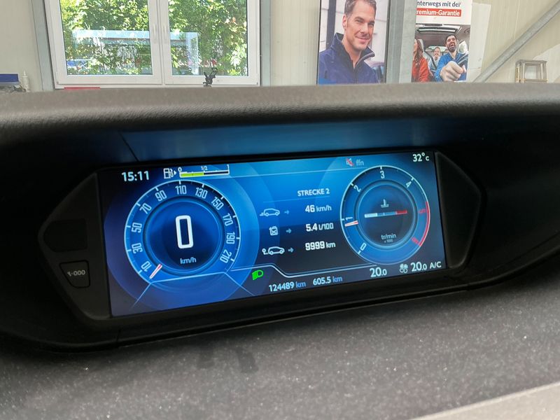 Citroen C4 Grand Picasso 1.6 Blue-HDi Selection 2015 – снимка 18