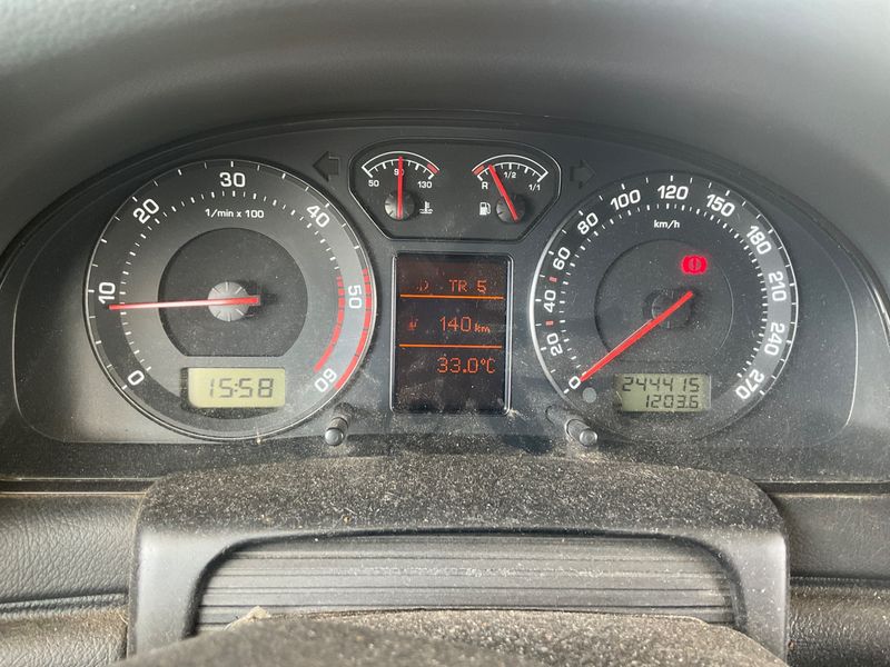 Skoda Superb 1.9 TDI Elegance 2003 – снимка 4