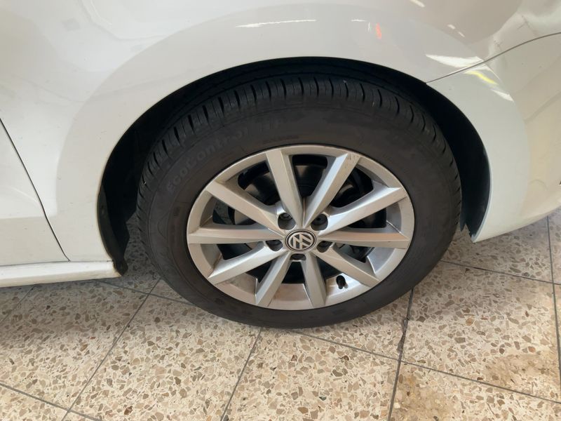 Volkswagen Polo 1.0 Lounge BlueMotion Tech 2016 – снимка 11