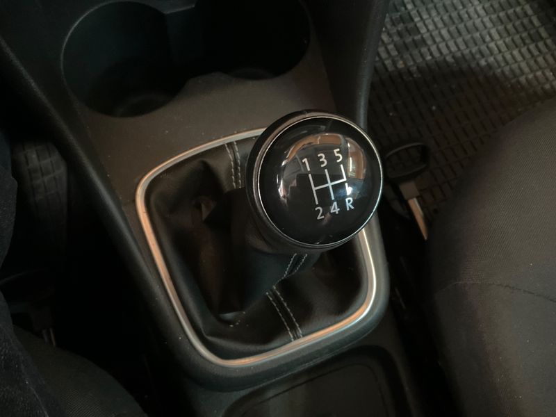 Volkswagen Polo 1.0 Lounge BlueMotion Tech 2016 – снимка 32