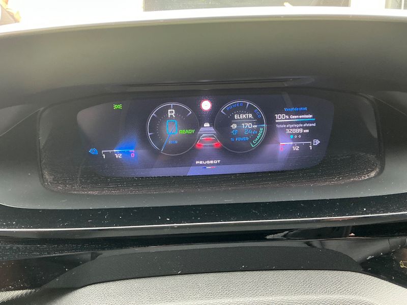 Peugeot 308 1.6 Hybrid GT 2022 – снимка 18
