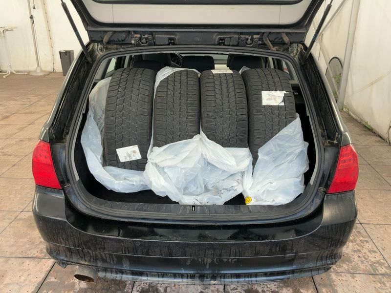 BMW 3er 318i 2012 – снимка 16