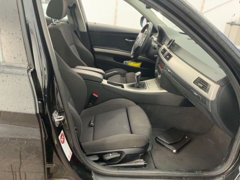 BMW 3er 318i 2012 – снимка 17