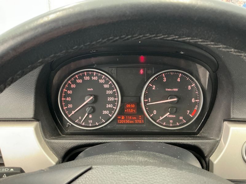 BMW 3er 318i 2012 – снимка 19
