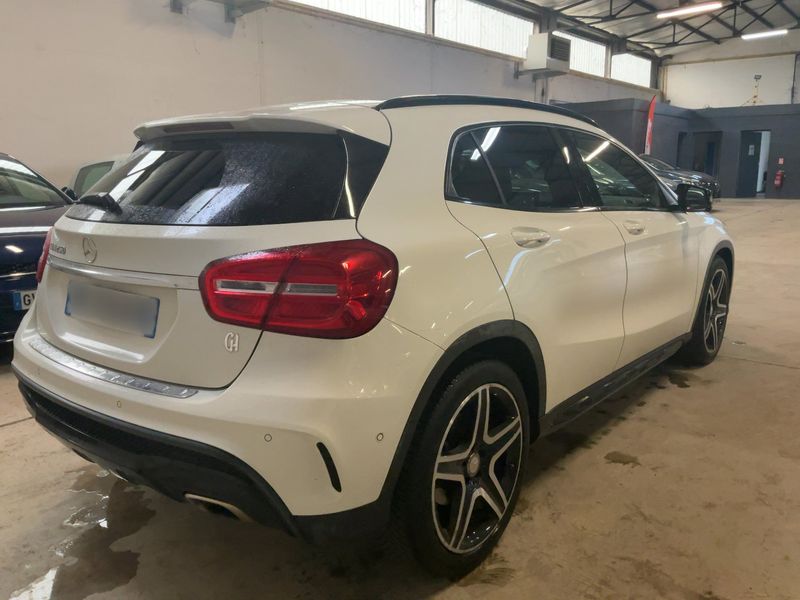 Mercedes-Benz GLA-Klasse GLA 250 AMG Line 2014 – снимка 8