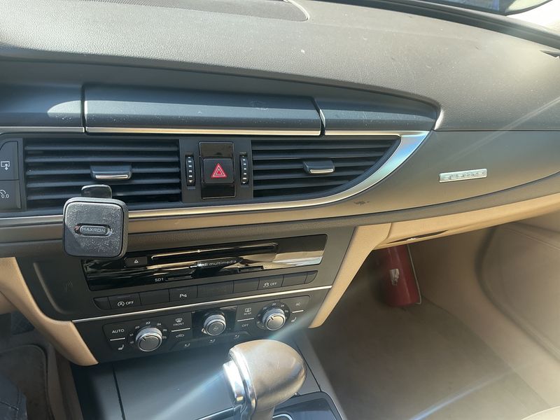 Audi A6 2.8 V6 FSI quattro 2013 – снимка 30