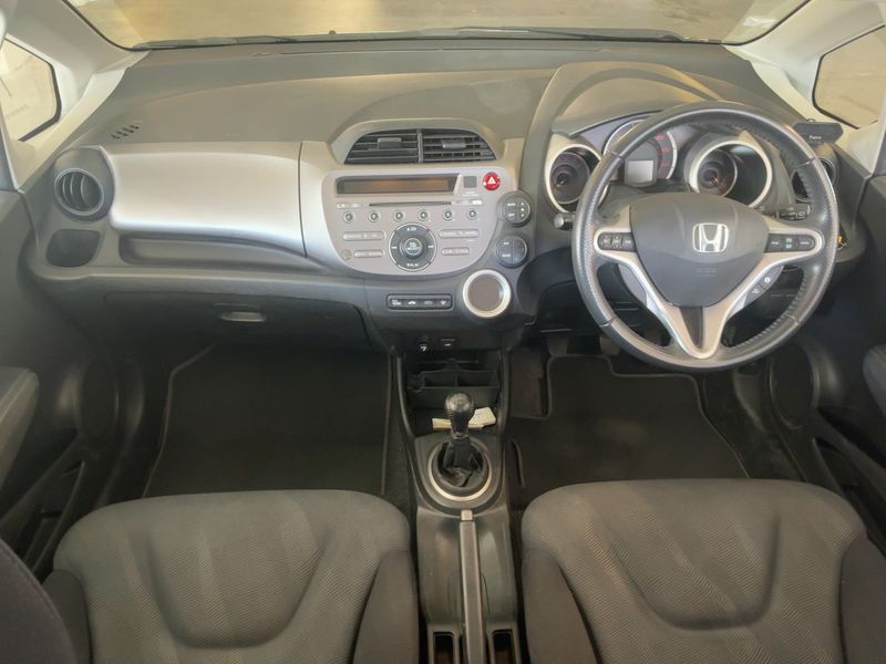 Honda Jazz 1.4 Elegance 2009 – снимка 17