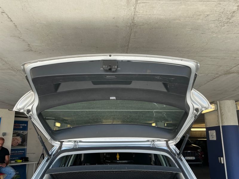 Volkswagen Golf VI 2.0 TDI Carat BlueMotion Tech 2010 – снимка 15