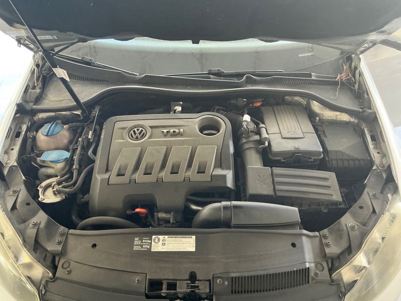 Volkswagen Golf VI 2.0 TDI Carat BlueMotion Tech 2010 – снимка 8