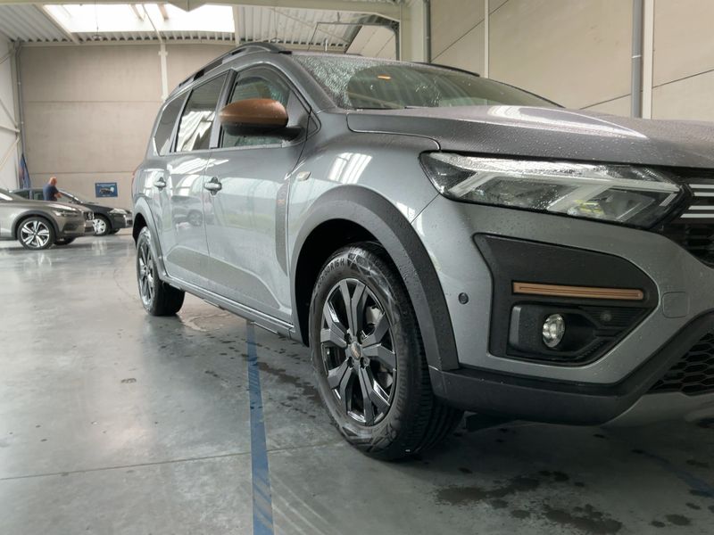 Dacia Jogger 1.0 TCe LPG Extreme 2024 – снимка 12