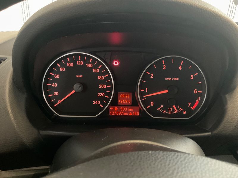 BMW 1er 118i 2009 – снимка 4