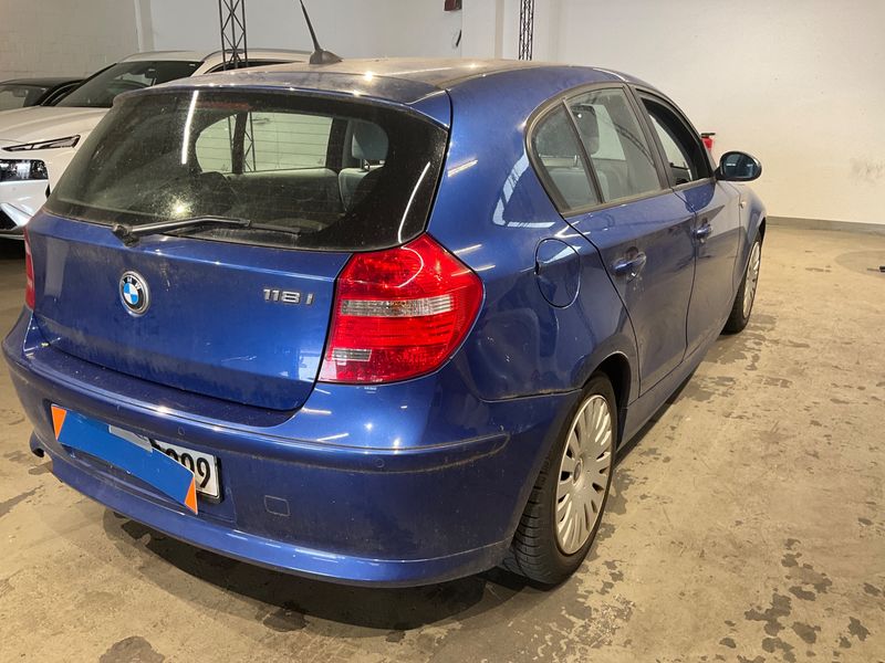 BMW 1er 118i 2009 – снимка 2