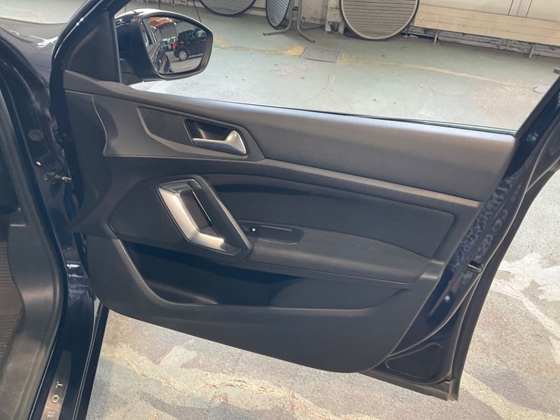 Peugeot 308 1.6 Blue-HDi Active 2015 – снимка 36