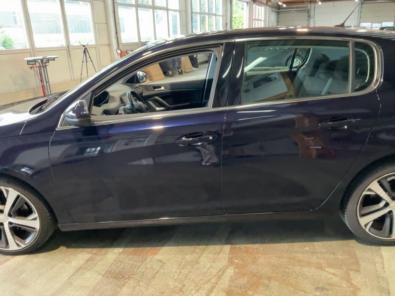Peugeot 308 1.6 Blue-HDi Active 2015 – снимка 4