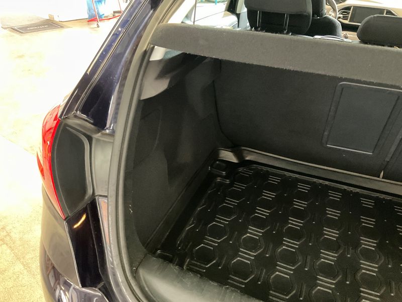 Peugeot 308 1.6 Blue-HDi Active 2015 – снимка 33