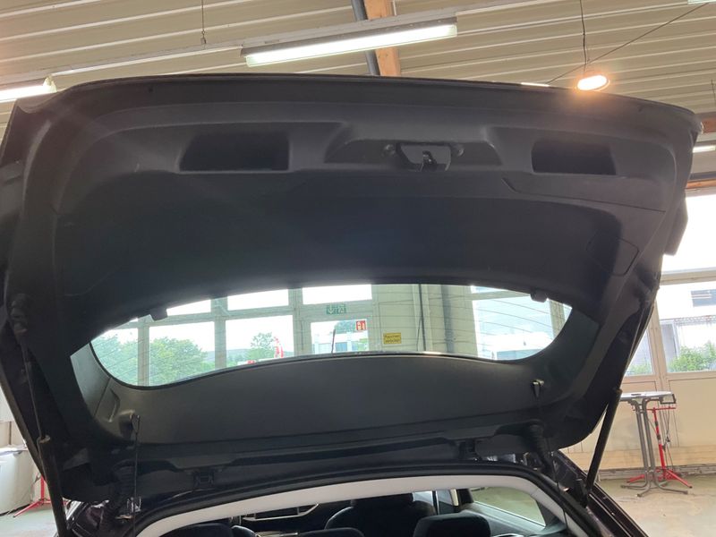 Peugeot 308 1.6 Blue-HDi Active 2015 – снимка 32