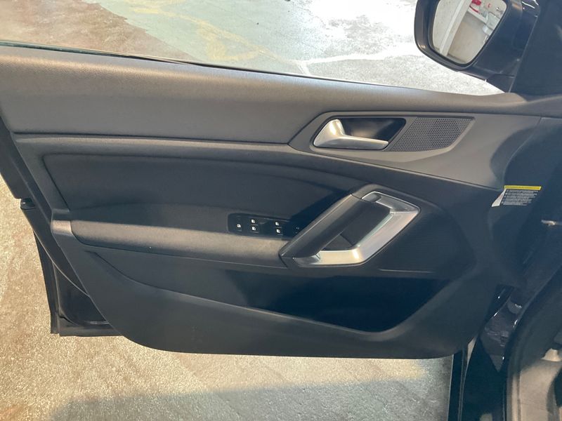 Peugeot 308 1.6 Blue-HDi Active 2015 – снимка 40