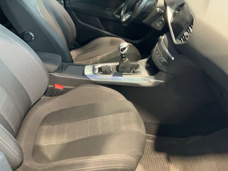 Peugeot 308 1.6 Blue-HDi Active 2015 – снимка 16