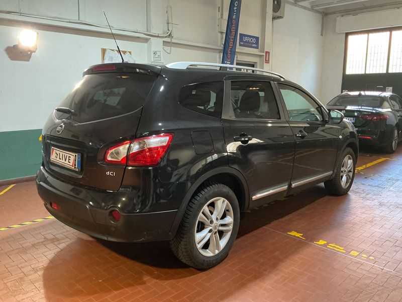 Nissan Qashqai+2 2.0 dCi Acenta 2011 – снимка 2