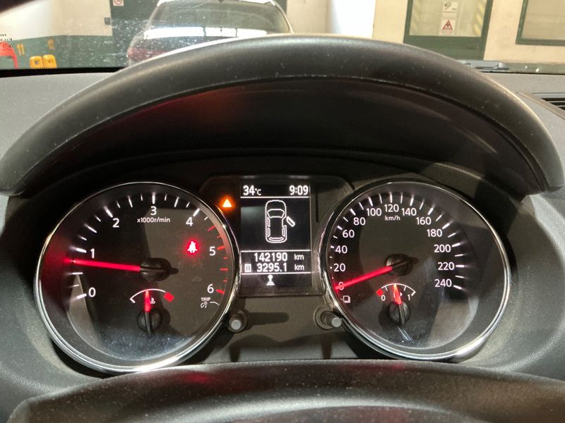 Nissan Qashqai+2 2.0 dCi Acenta 2011 – снимка 4