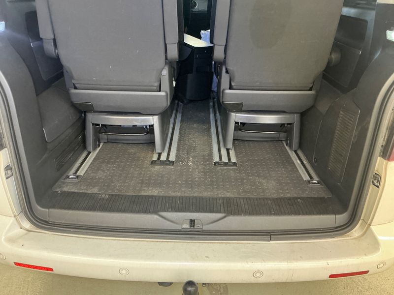 Volkswagen T5 Multivan 2.0 TDI Edition 25 4Motion 2011 – снимка 35