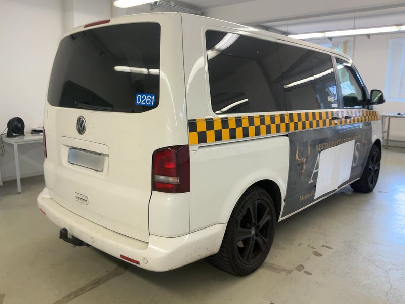 Volkswagen T5 Multivan 2.0 TDI Edition 25 4Motion 2011 – снимка 8
