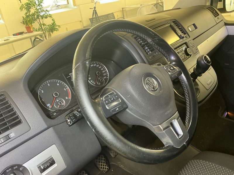 Volkswagen T5 Multivan 2.0 TDI Edition 25 4Motion 2011 – снимка 46