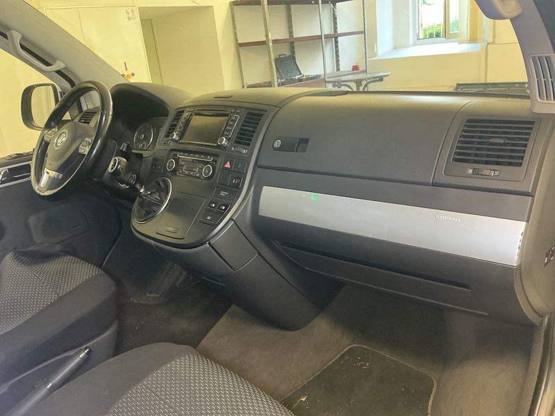 Volkswagen T5 Multivan 2.0 TDI Edition 25 4Motion 2011 – снимка 31