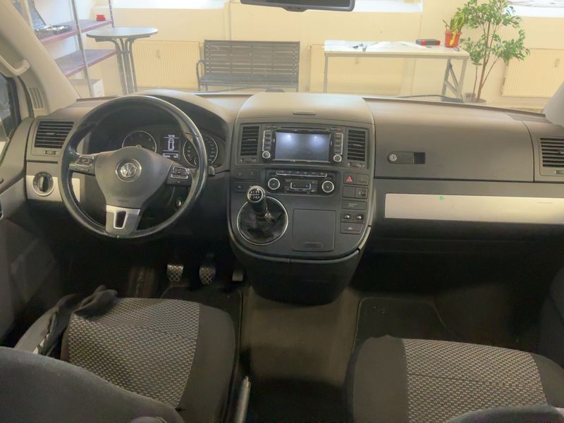 Volkswagen T5 Multivan 2.0 TDI Edition 25 4Motion 2011 – снимка 18