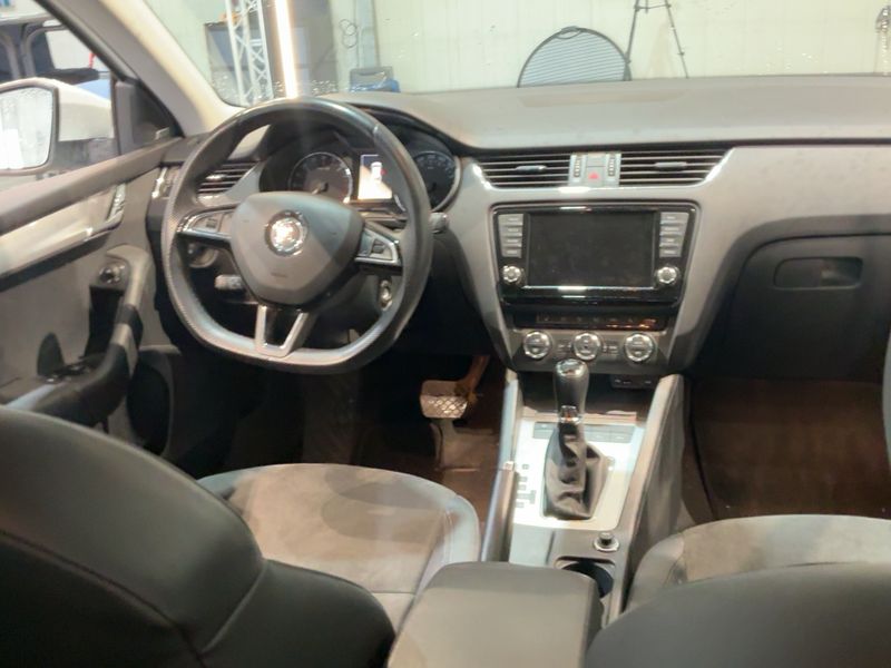 Skoda Octavia 2.0 TDI Style 2015 – снимка 17