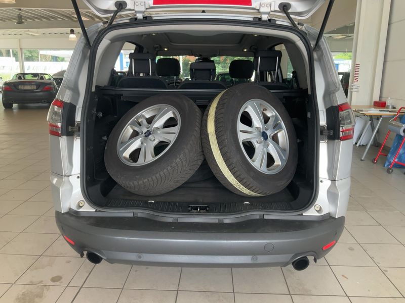 Ford S-Max 2.2 TDCi Titanium 2013 – снимка 16