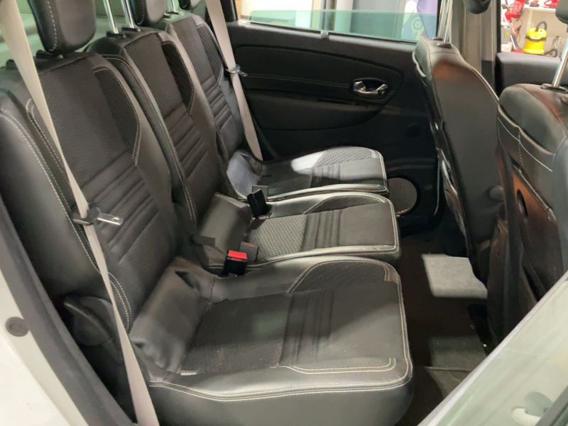 Renault Scenic 1.2 TCe Energy Xmod BOSE Edition 2015 – снимка 19