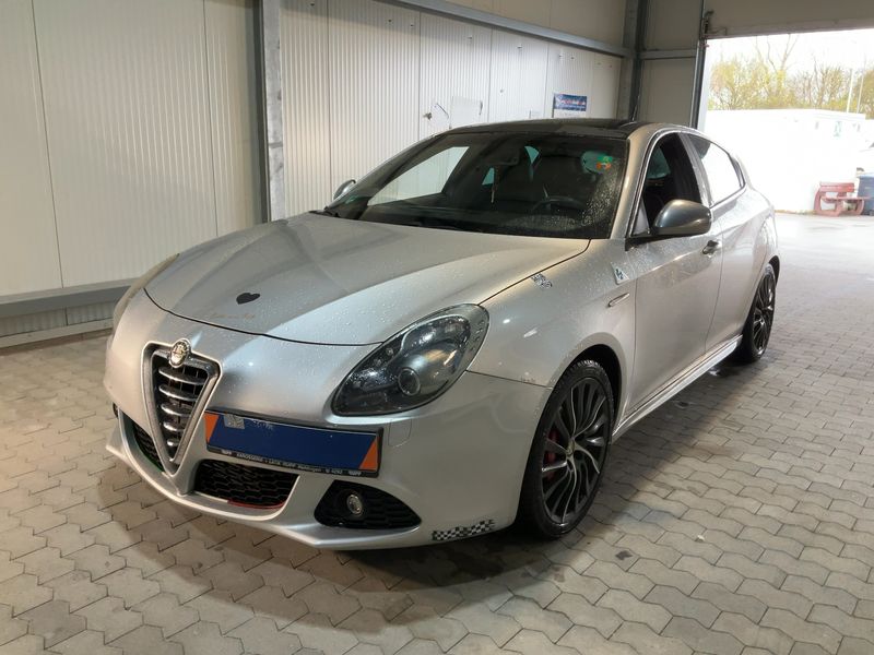 Alfa Romeo Giulietta 1.8 Turbo Quadrifoglio Verde 2012 – снимка 1