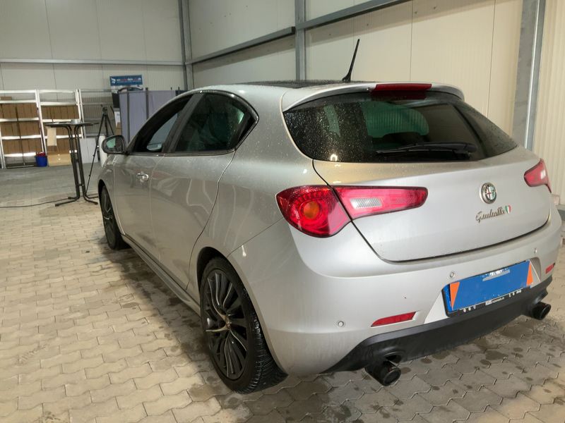 Alfa Romeo Giulietta 1.8 Turbo Quadrifoglio Verde 2012 – снимка 6