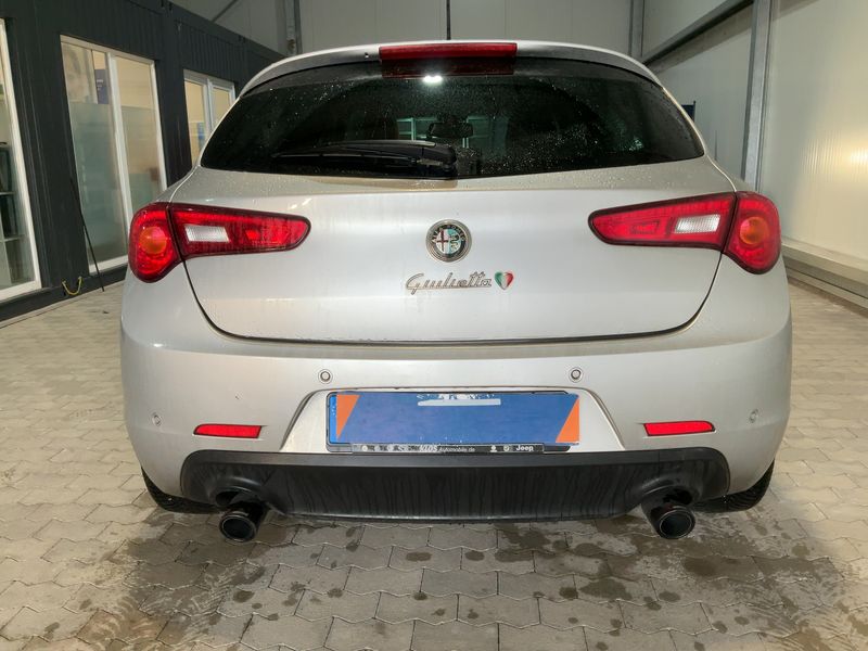 Alfa Romeo Giulietta 1.8 Turbo Quadrifoglio Verde 2012 – снимка 7