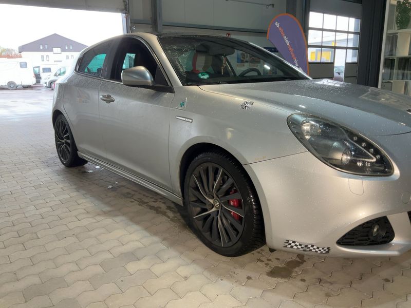 Alfa Romeo Giulietta 1.8 Turbo Quadrifoglio Verde 2012 – снимка 12