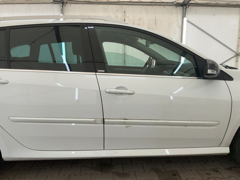 Renault Laguna 2.0 dCi GT 2012 – снимка 10