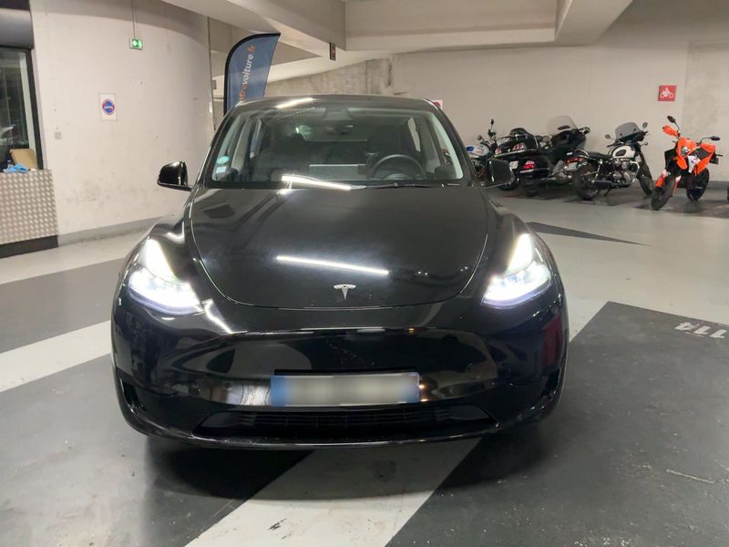 Tesla Model Y Standard Range 2023 – снимка 14