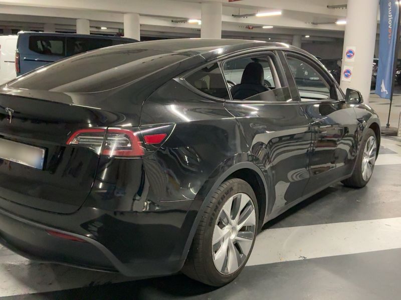 Tesla Model Y Standard Range 2023 – снимка 8