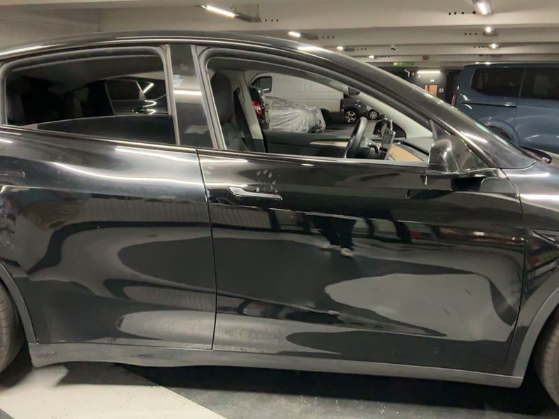 Tesla Model Y Standard Range 2023 – снимка 10