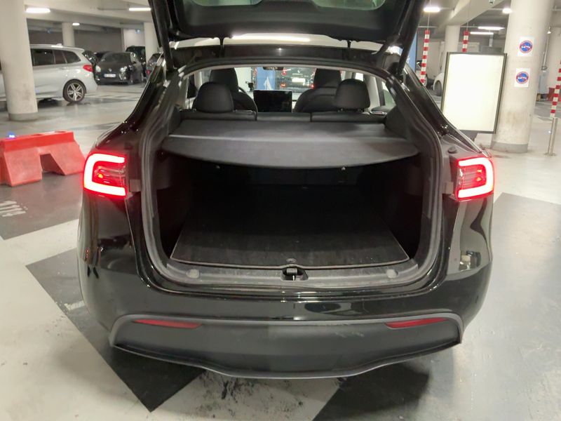 Tesla Model Y Standard Range 2023 – снимка 15