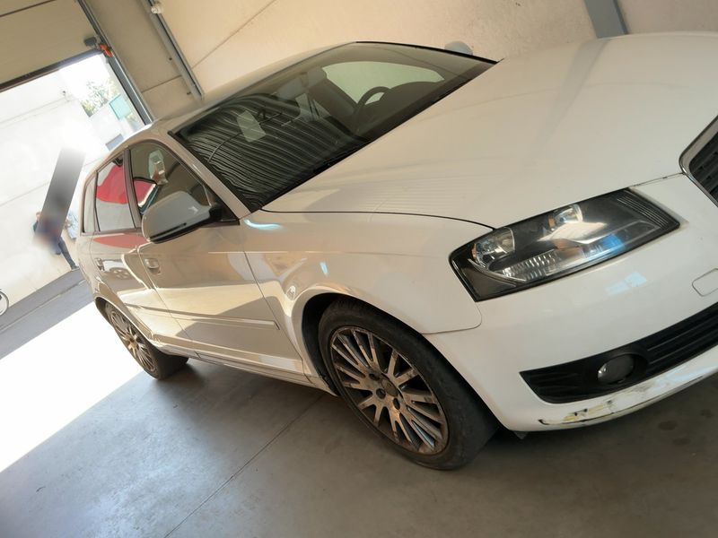 Audi A3 Sportback 1.6 TDI Ambition 2009 – снимка 12
