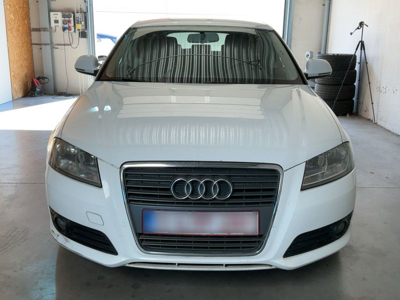 Audi A3 Sportback 1.6 TDI Ambition 2009 – снимка 14