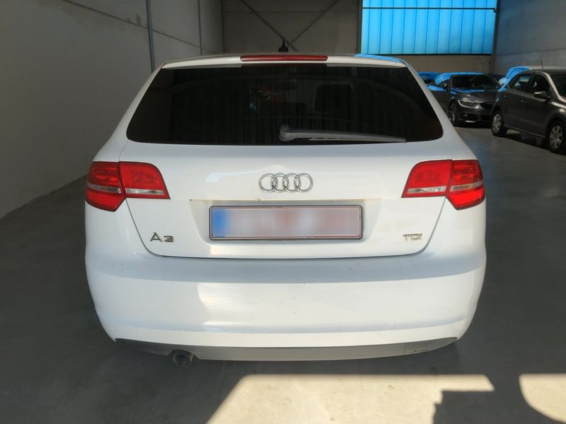 Audi A3 Sportback 1.6 TDI Ambition 2009 – снимка 7